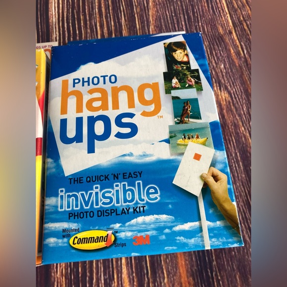 3M Command Strips Hang Ups Photo & Cards. - Picture 3 of 6